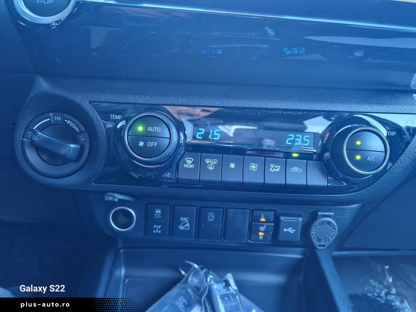 Toyota Hilux Gen-Viii-2015