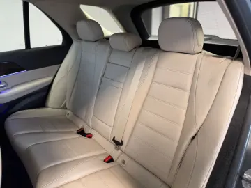 MERCEDES-BENZ GLE 350 d 4Matic Pano Leder AIRMATIC