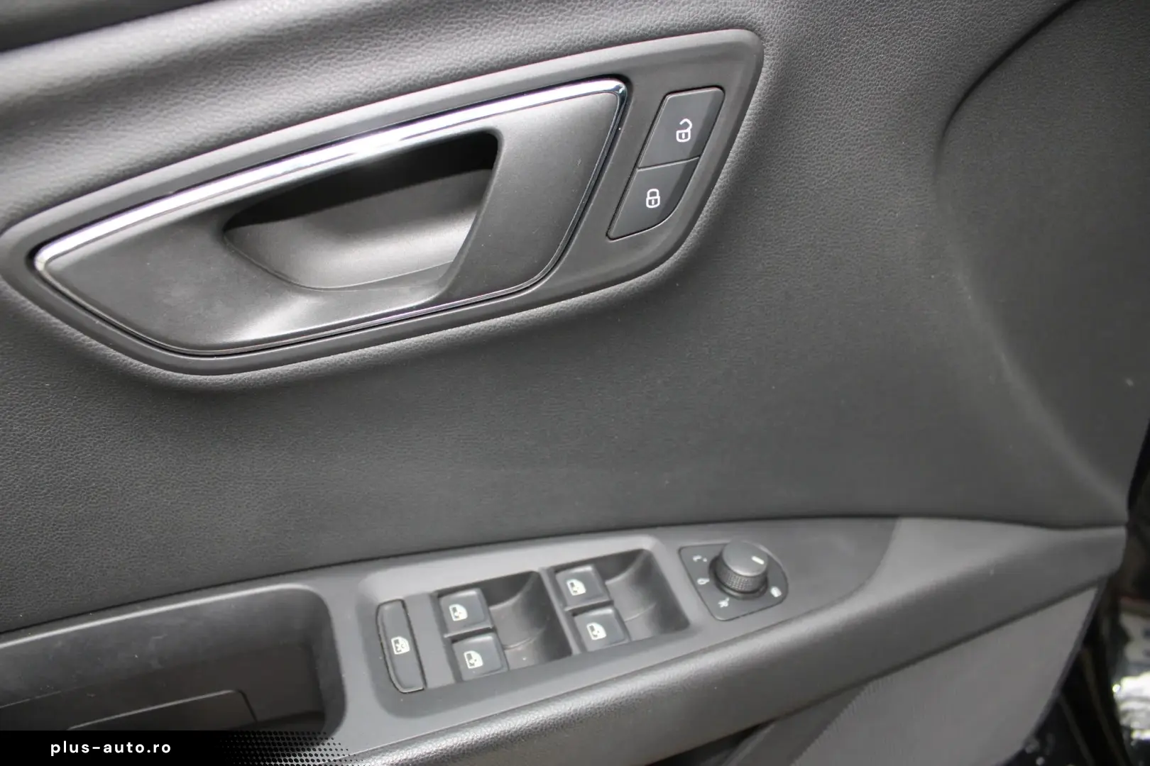 Seat Leon   1.6 TDI 110CP   Style   TVA Deductibil