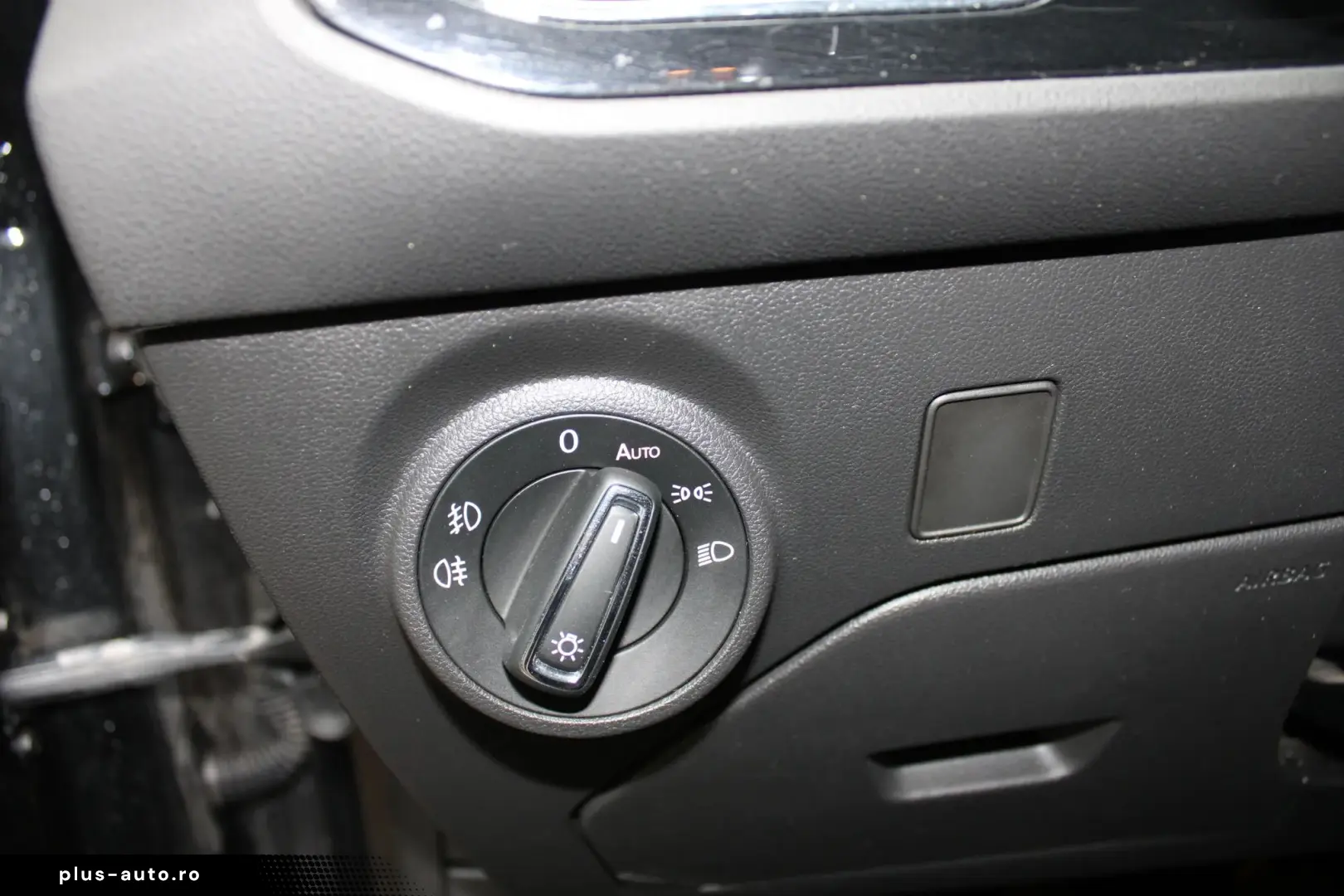 Seat Leon   1.6 TDI 110CP   Style   TVA Deductibil