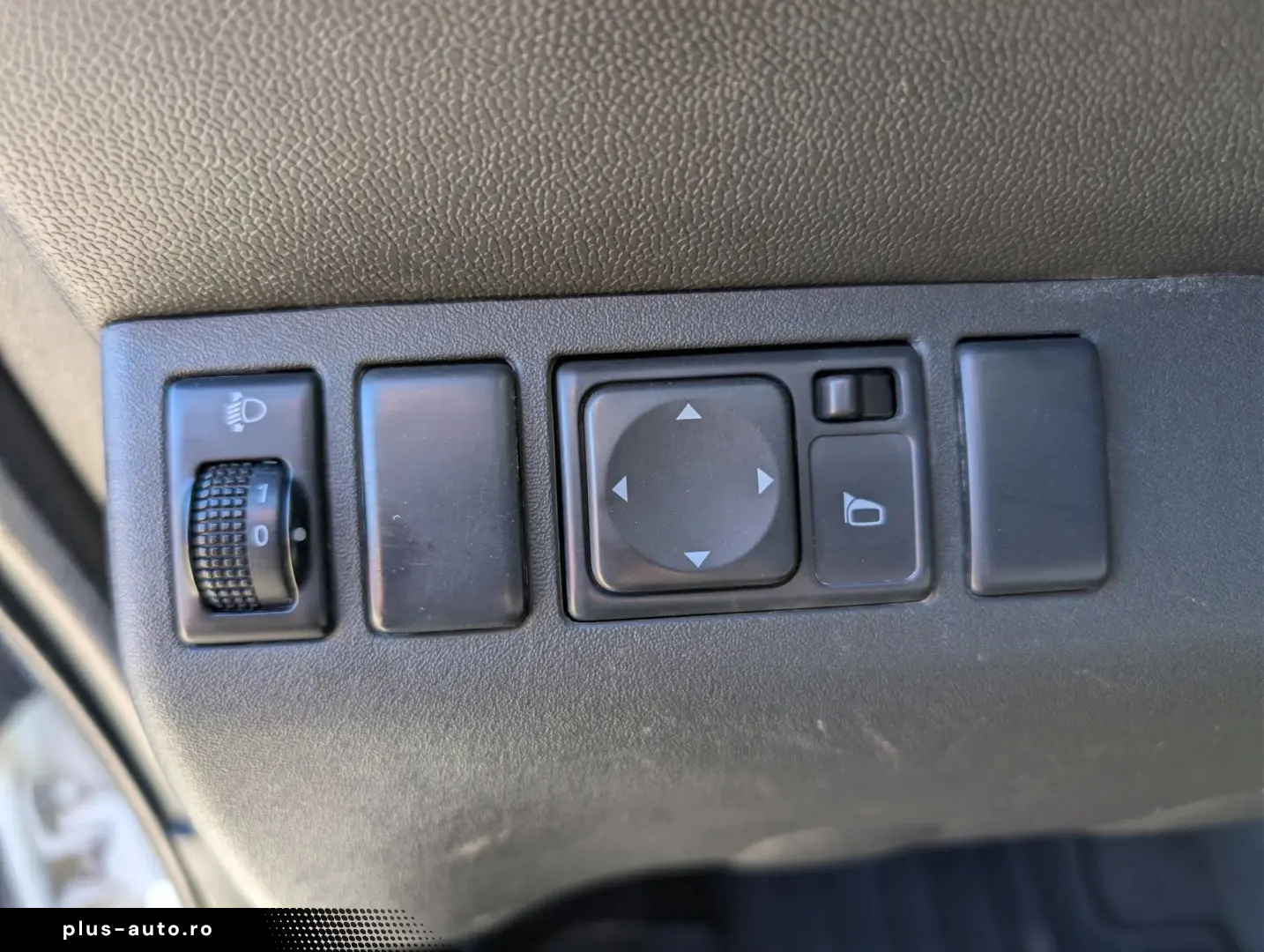 Nissan Navara   D40 2.5 dCi 144CP   4x4   2013   TVA Deducti