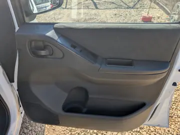 Nissan Navara   D40 2.5 dCi 144CP   4x4   2013   TVA Deducti