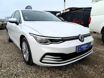 Volkswagen Golf VIII   1.5 TSI 130CP   2021   TVA Deductibil