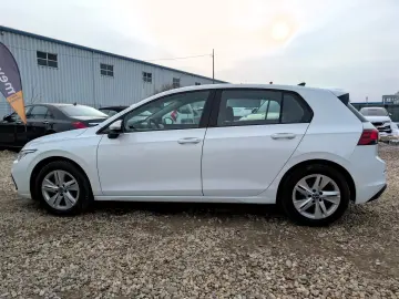 Volkswagen Golf VIII   1.5 TSI 130CP   2021   TVA Deductibil