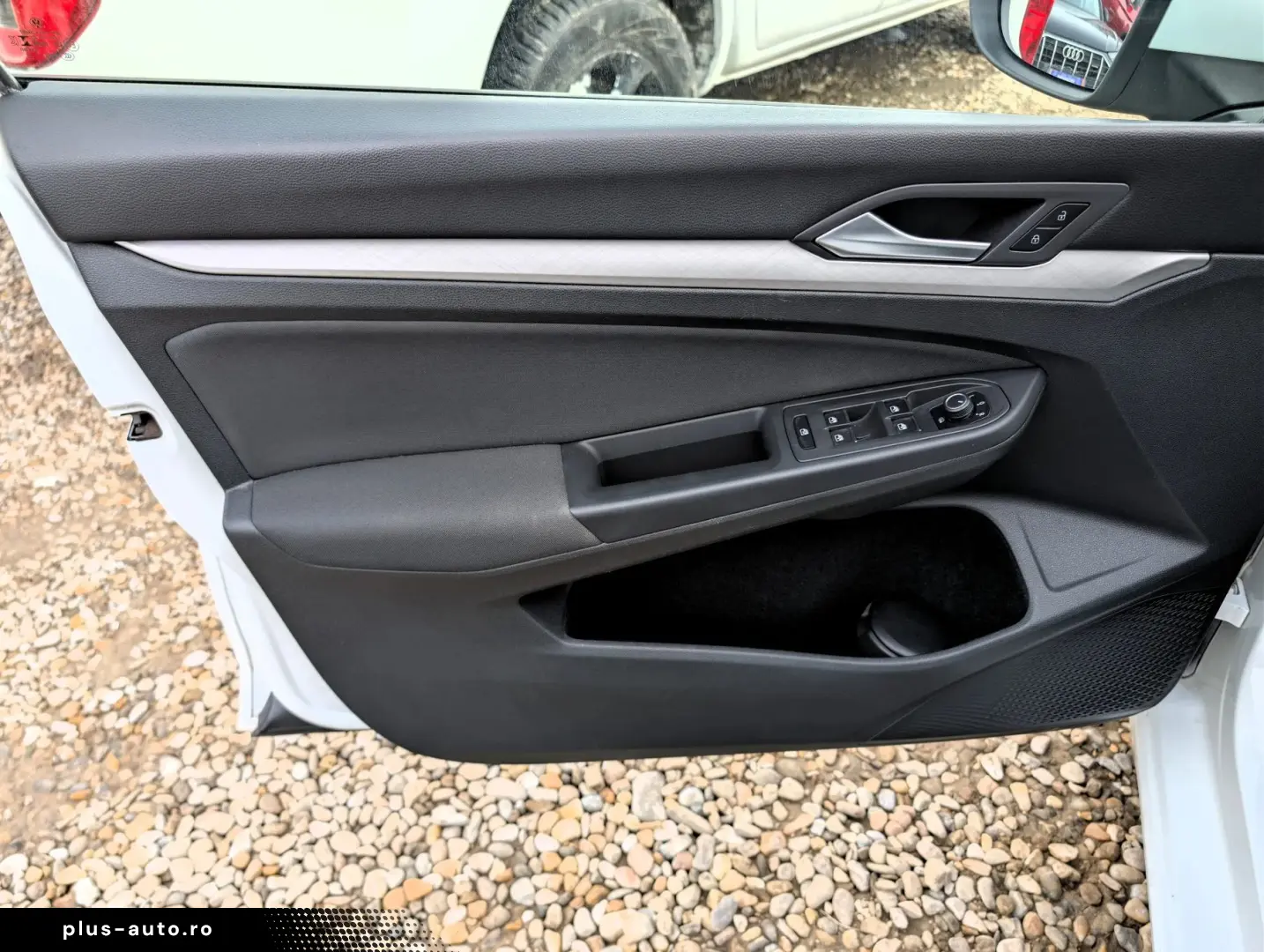 Volkswagen Golf VIII   1.5 TSI 130CP   2021   TVA Deductibil