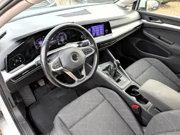 Volkswagen Golf VIII   1.5 TSI 130CP   2021   TVA Deductibil