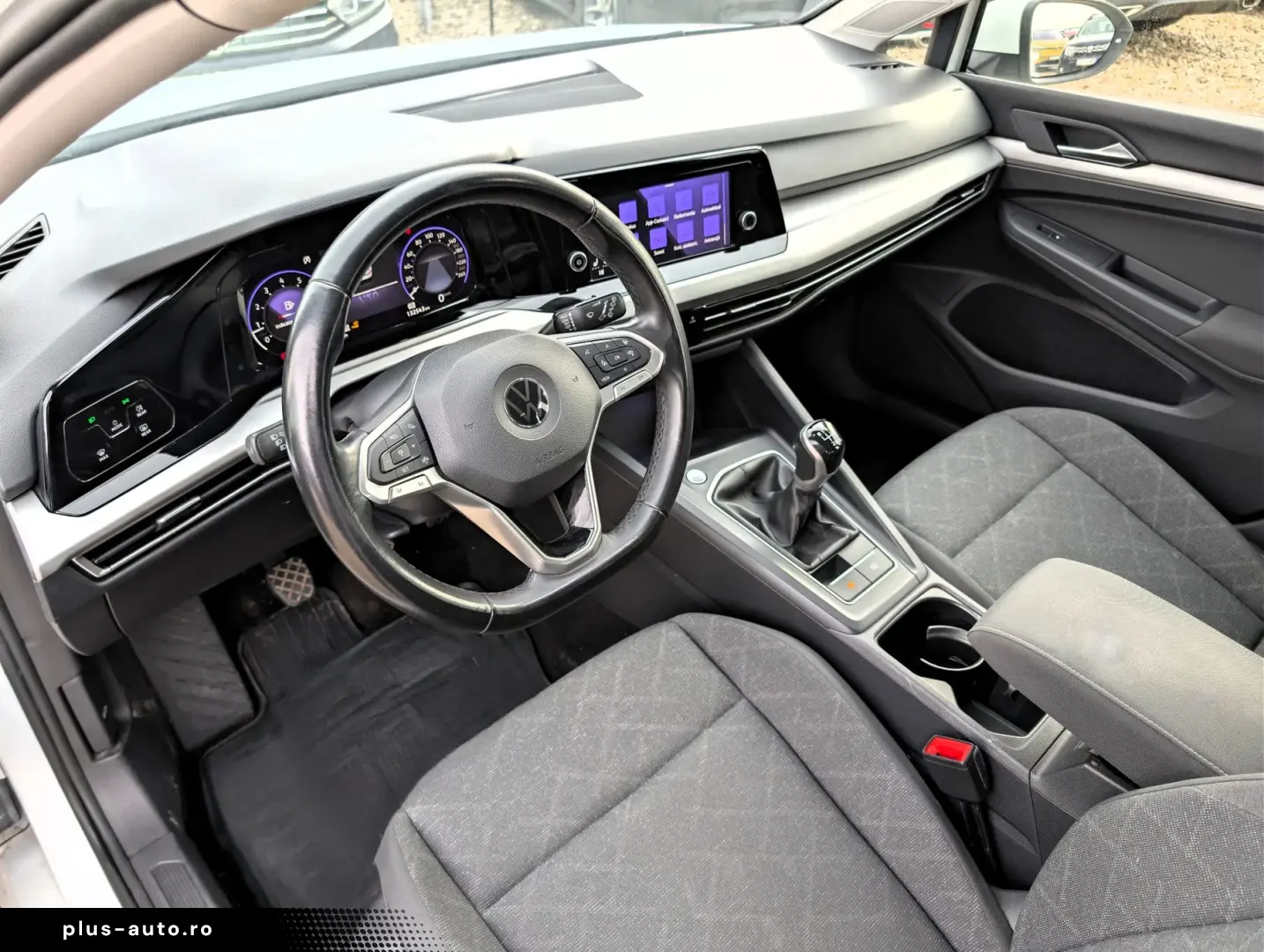 Volkswagen Golf VIII   1.5 TSI 130CP   2021   TVA Deductibil