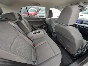 Volkswagen Golf VIII   1.5 TSI 130CP   2021   TVA Deductibil