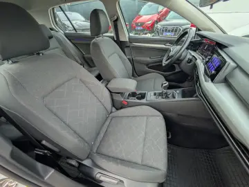 Volkswagen Golf VIII   1.5 TSI 130CP   2021   TVA Deductibil