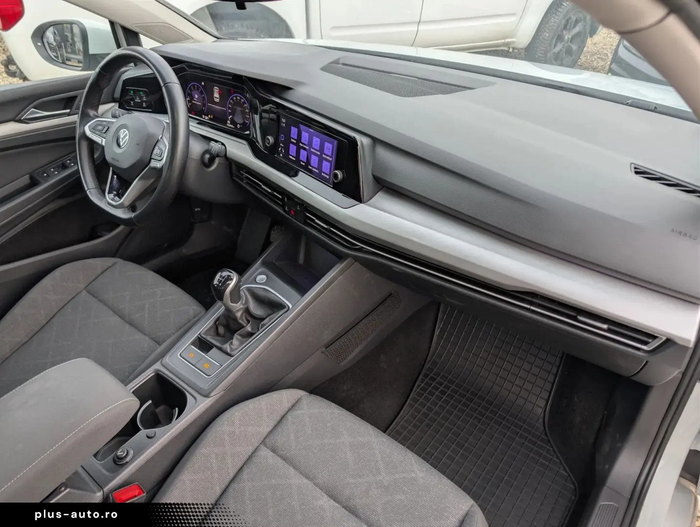 Volkswagen Golf VIII   1.5 TSI 130CP   2021   TVA Deductibil