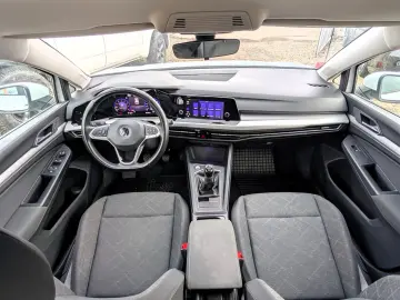 Volkswagen Golf VIII   1.5 TSI 130CP   2021   TVA Deductibil