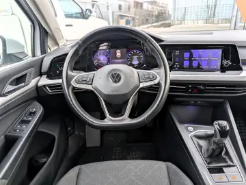 Volkswagen Golf VIII   1.5 TSI 130CP   2021   TVA Deductibil