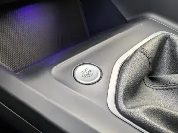 Volkswagen Golf VIII   1.5 TSI 130CP   2021   TVA Deductibil