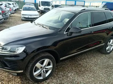 Volkswagen Touareg   3.0 V6 TDI 262CP   4x4   Perne   2018