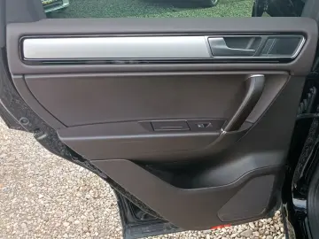 Volkswagen Touareg   3.0 V6 TDI 262CP   4x4   Perne   2018