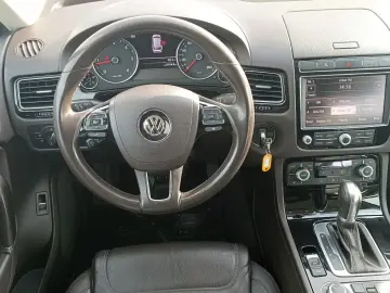 Volkswagen Touareg   3.0 V6 TDI 262CP   4x4   Perne   2018