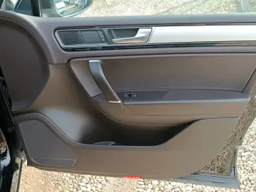 Volkswagen Touareg   3.0 V6 TDI 262CP   4x4   Perne   2018