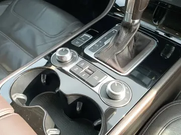 Volkswagen Touareg   3.0 V6 TDI 262CP   4x4   Perne   2018