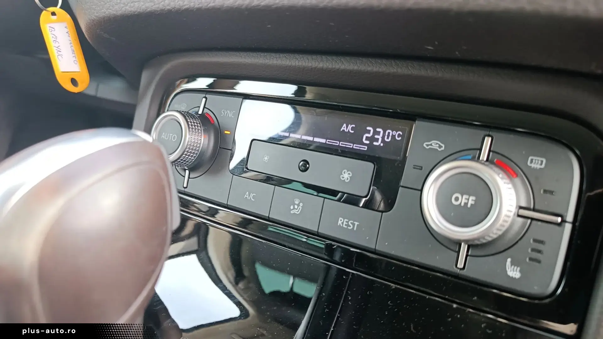 Volkswagen Touareg   3.0 V6 TDI 262CP   4x4   Perne   2018