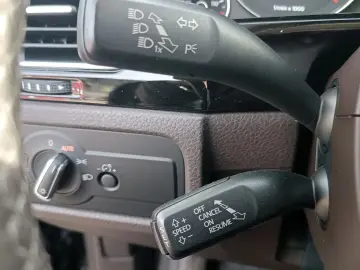 Volkswagen Touareg   3.0 V6 TDI 262CP   4x4   Perne   2018