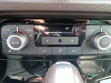 Volkswagen Touareg   3.0 V6 TDI 262CP   4x4   Perne   2018