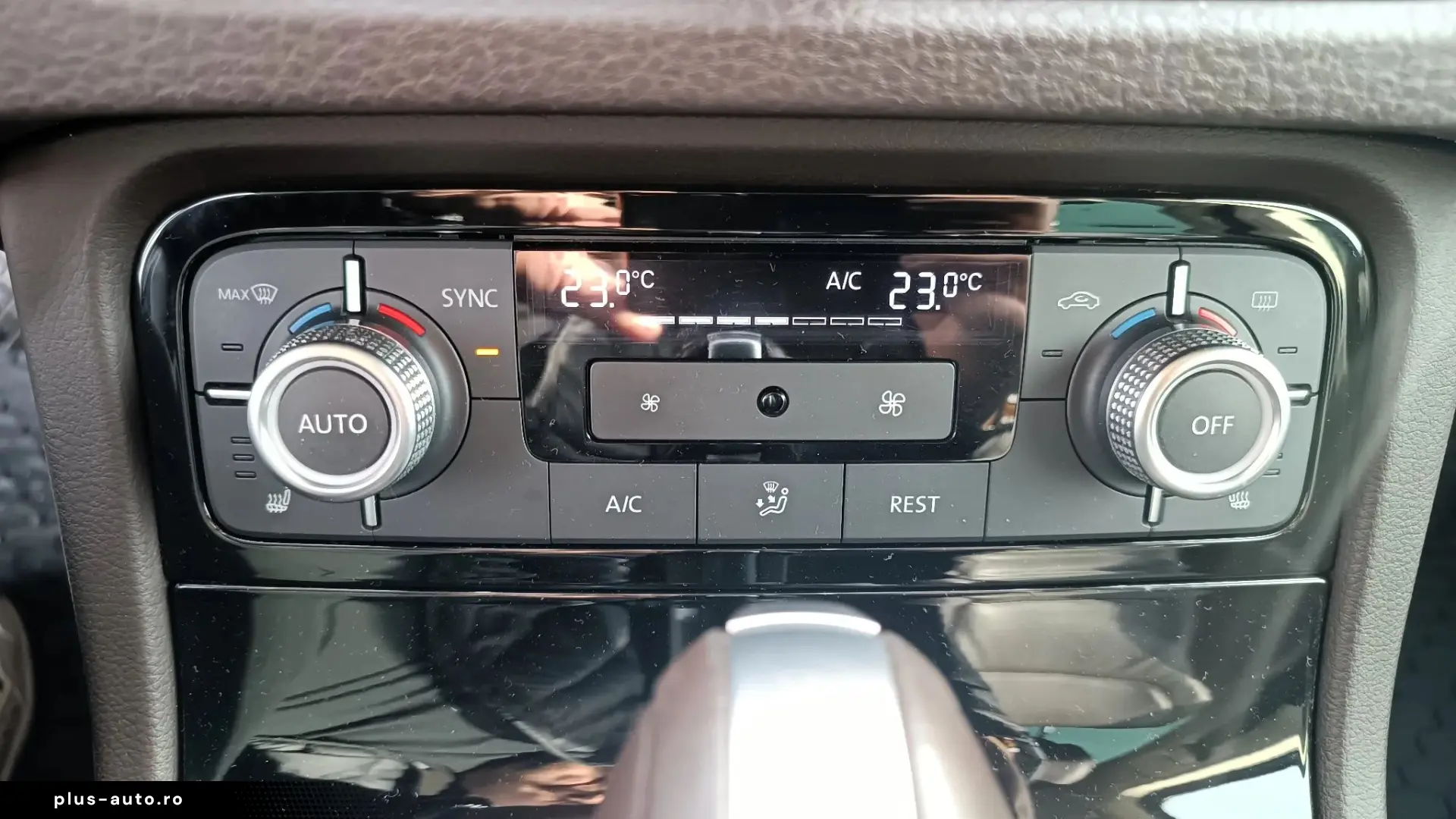 Volkswagen Touareg   3.0 V6 TDI 262CP   4x4   Perne   2018