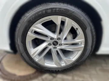 AUDI Q7 50 TDI quattro S line