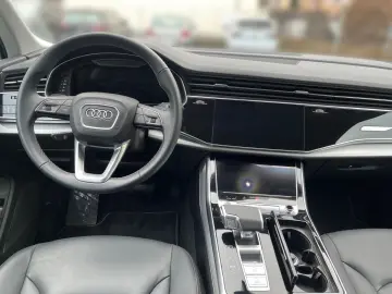 AUDI Q7 50 TDI quattro S line