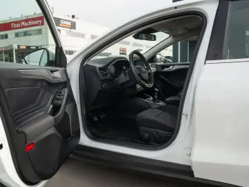 Ford Focus  Titanium 1.0T EcoBoost FACELIFT