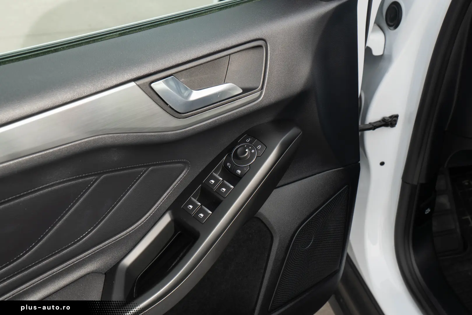 Ford Focus  Titanium 1.0T EcoBoost FACELIFT