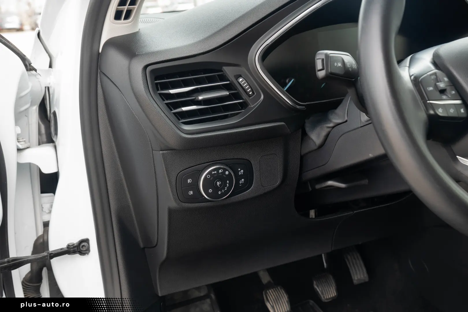 Ford Focus  Titanium 1.0T EcoBoost FACELIFT