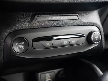 Ford Focus  Titanium 1.0T EcoBoost FACELIFT