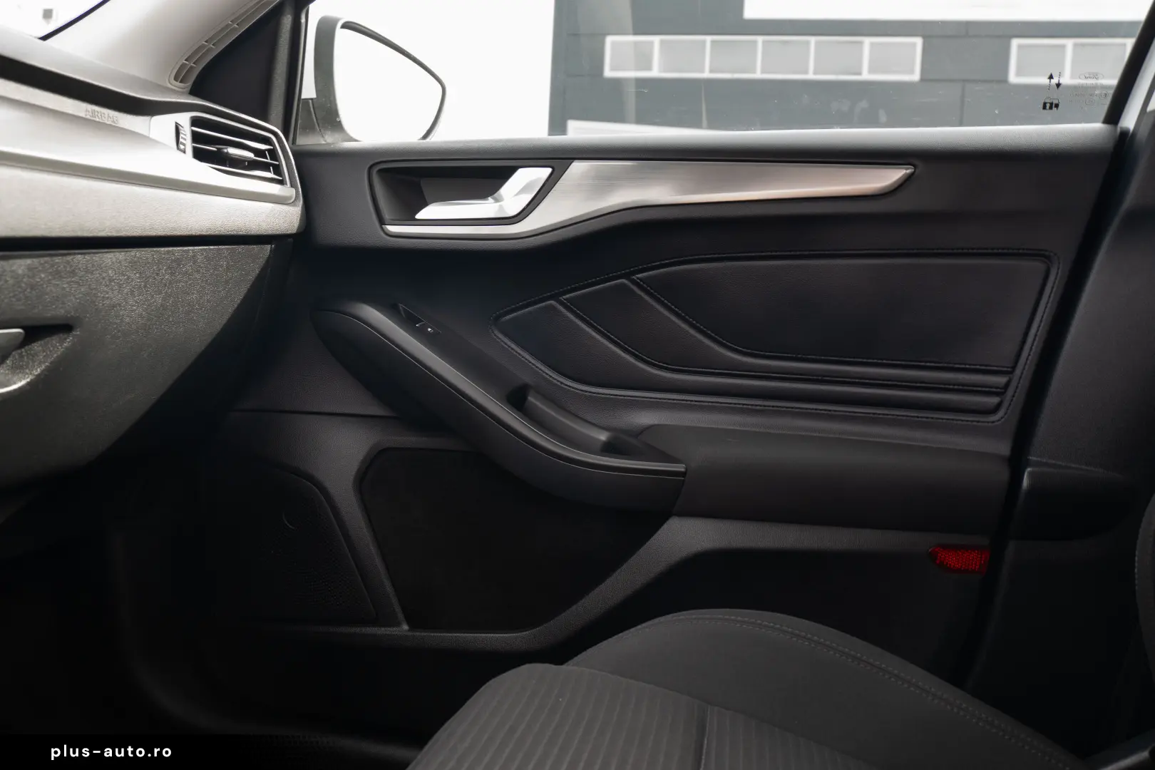 Ford Focus  Titanium 1.0T EcoBoost FACELIFT