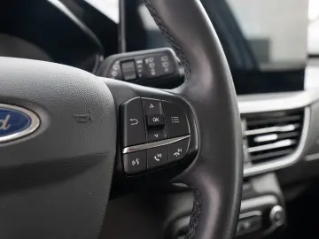 Ford Focus  Titanium 1.0T EcoBoost FACELIFT