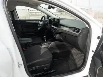 Ford Focus  Titanium 1.0T EcoBoost FACELIFT