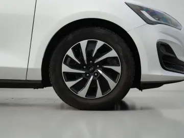 Ford Focus  Titanium 1.0T EcoBoost FACELIFT