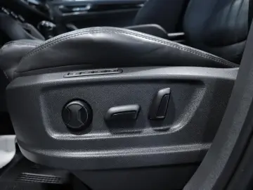 SKODA Kodiaq 2.0 TDI L&K Laurin & Klement 4x4 7 locuri