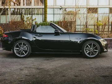 Mazda MX-5 SKYACTIV G184 Exclusive-Line