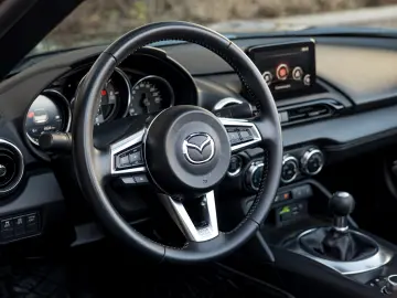 Mazda MX-5 SKYACTIV G184 Exclusive-Line