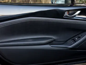 Mazda MX-5 SKYACTIV G184 Exclusive-Line