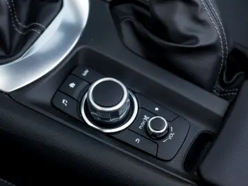 Mazda MX-5 SKYACTIV G184 Exclusive-Line