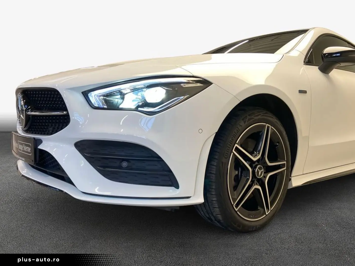 MERCEDES-BENZ CLA 250 e AMG MBUX LED Kam Park CarPlay
