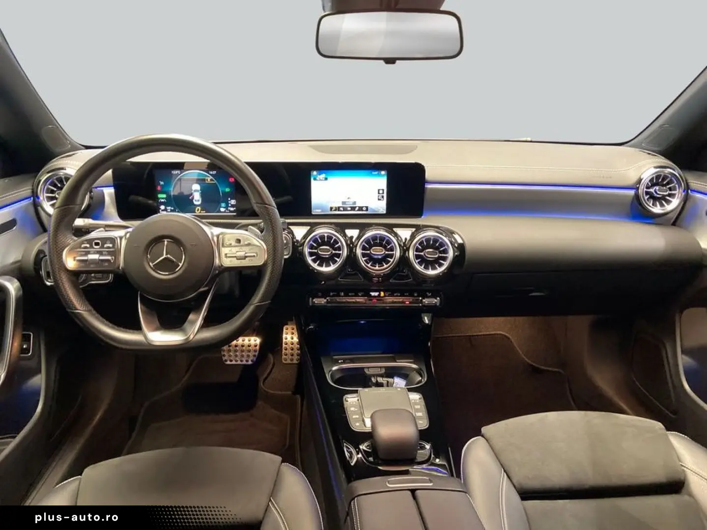 MERCEDES-BENZ CLA 250 e AMG MBUX LED Kam Park CarPlay