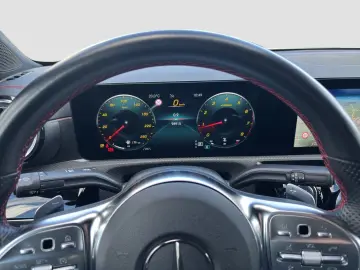 MERCEDES-BENZ CLA200 AMG LED Night-Paket PTS Kamera Spur