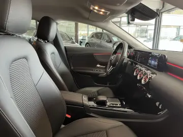 MERCEDES-BENZ CLA 250 e Coupé Night Adv.Sound LED