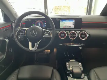 MERCEDES-BENZ CLA 250 e Coupé Night Adv.Sound LED