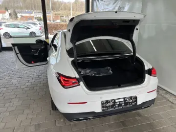 MERCEDES-BENZ CLA 250 e Coupé Night Adv.Sound LED