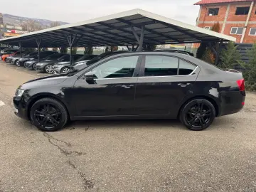 Skoda Octavia Diesel 1.6 2015 Manuala