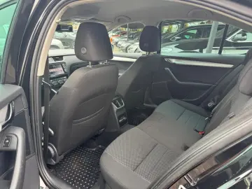 Skoda Octavia Diesel 1.6 2015 Manuala