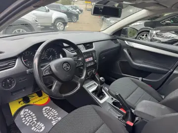 Skoda Octavia Diesel 1.6 2015 Manuala